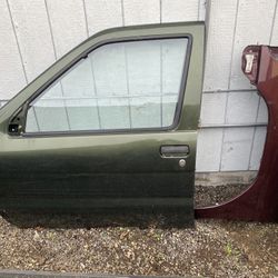 1998 Nissan Pathfinder Door and Fender