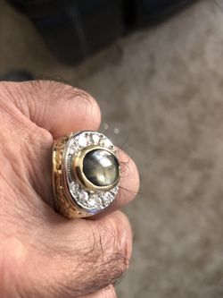 18 karat gold ring with diamonds from the 1950’s size 10 will meet ya at any Jewlers to have tested