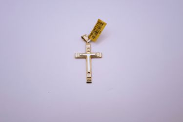 10K layer cross pendant