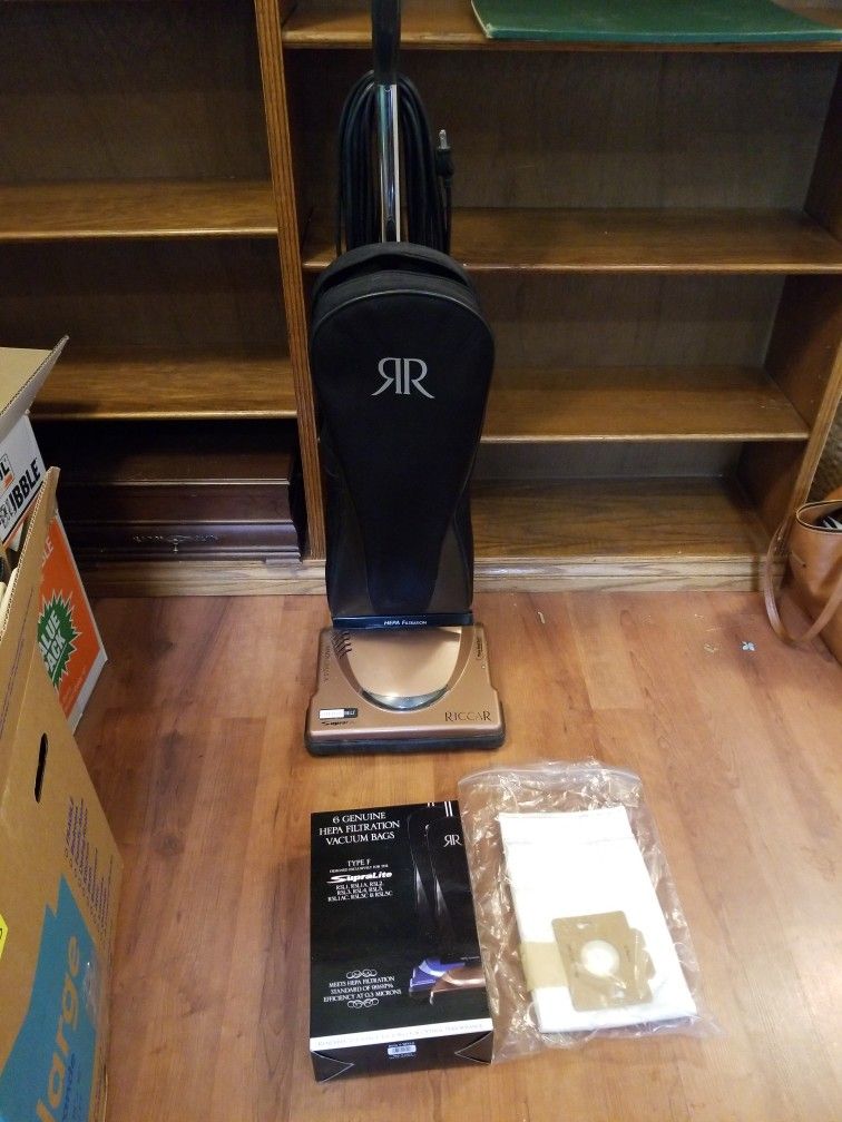 Riccar Supralite Vacuum for Sale in Bothell, WA OfferUp