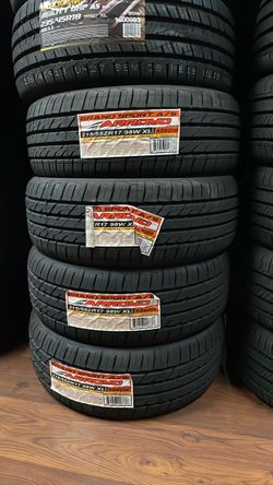 Arroyo Grand Sport A/S 215/55ZR17 Tires – Set of 4