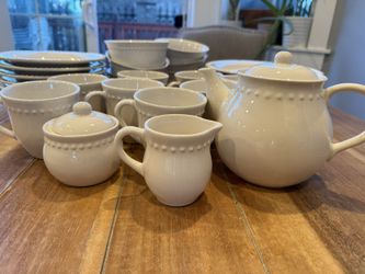 Pottery Barn Tea Cup Set