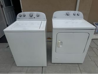 Whirlpool Washer & Gas Dryer Set