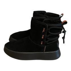 UGG Classic Boom Ankle Boot Black & Orange size 6 women’s 