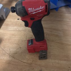 Milwaukee M18 Fuel Surge 18V Brushless Cordless 1/4 In Hex Impact Driver 