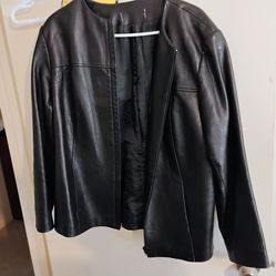 Women's classic leather jacket. XL. Lakewood / Long Beach area