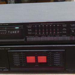 Kenwood KC-208 Stereo Control Amplifier/ Pre AMP/ KM208  Power Amplifier  TESTED. IN A GOOD WORKING ORDER.