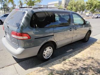 2002 Toyota Sienna