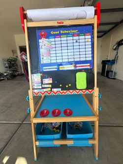 Kids art easel