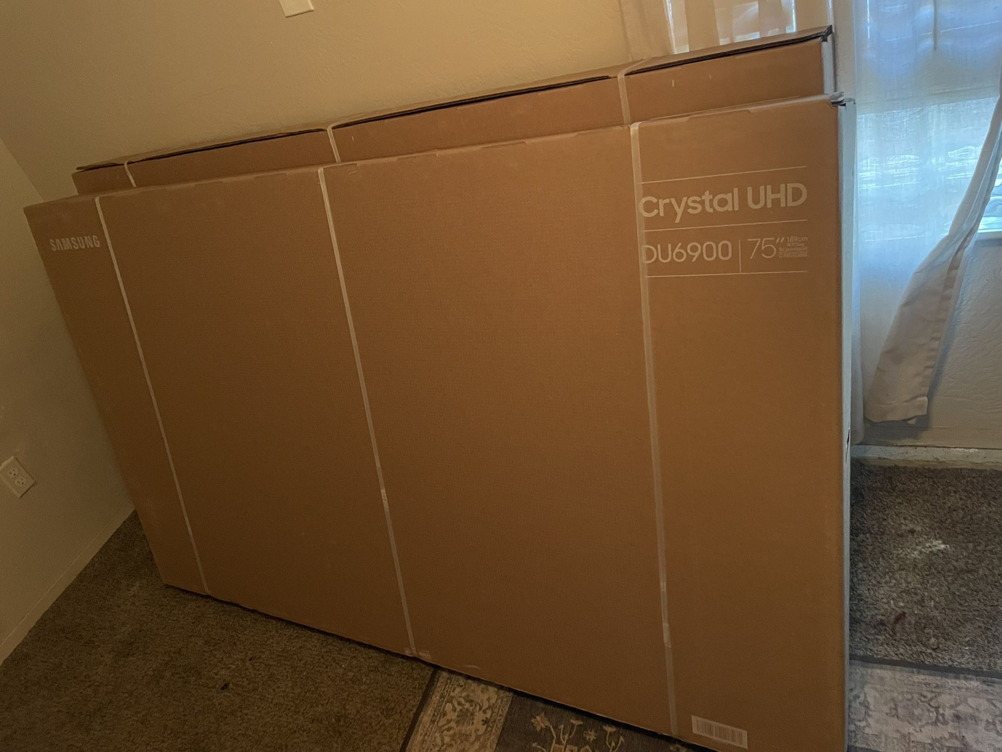 Samsung 75” Crystal 4k Smart Tv