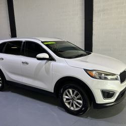 2017 Kia Sorrento $1500 Down 