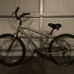 Huffy 27.5" Parkside SE Men's Comfort Bike with Perfect Fit Frame, Green Sage