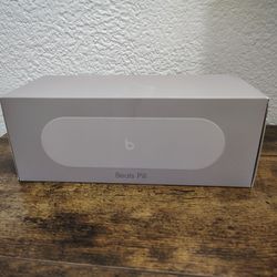Beats Pill x Kim Kardashian Speaker