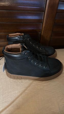 Boys shoes