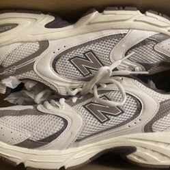 New Balance Tennis Shoes 
