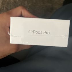 AirPod Pro 2s 