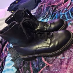 XOXO. Short Black Leather Zip And Tie Boots 