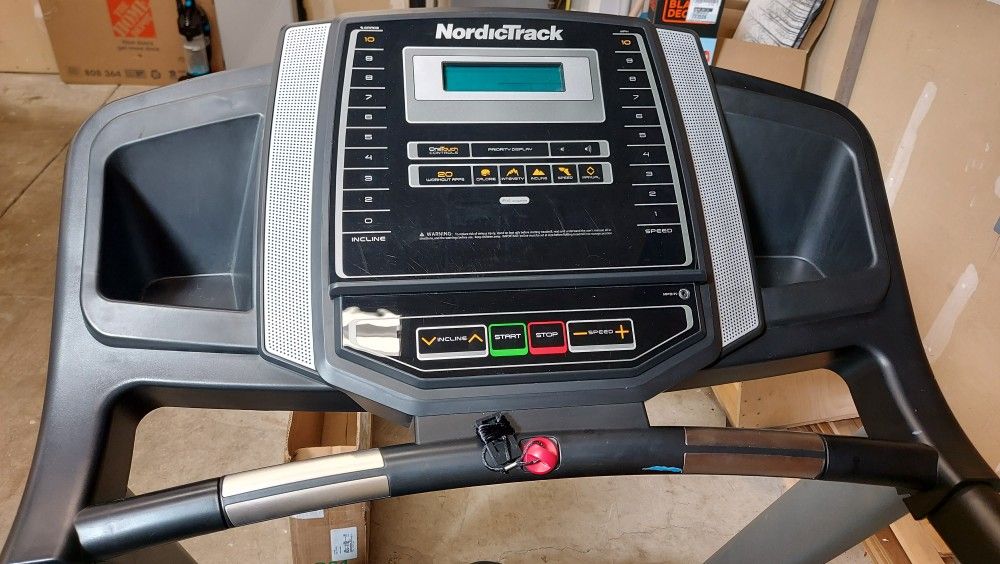 NordicTrack T6.1 Treadmill With Up To 10 Incline And 10 Speed for Sale ...