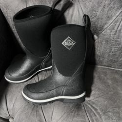 Muck Boots Youth Size 13
