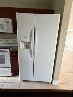 Frigidaire Side-by-Side Refrigerator Clean