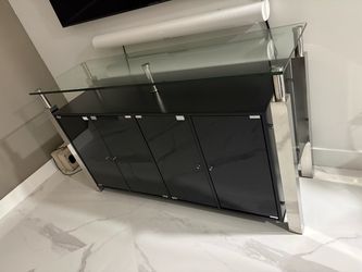 Amazing TV Stand (almost new)