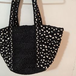Tote/Handbag In Black & Cream