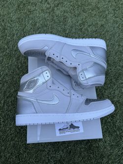 Nike Air Jordan 1 High OG Size 9.5 & 10