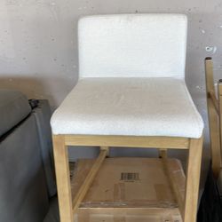 4 nice padded barstools