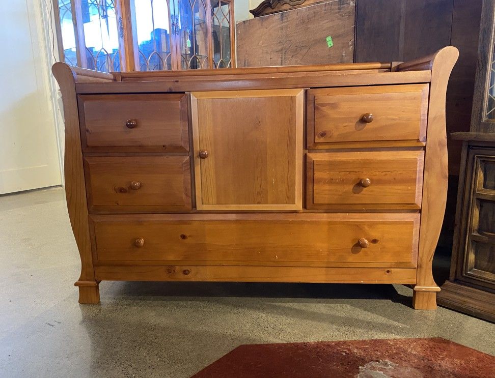 JARDINE Nursery Changing Dresser