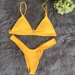 Yellow vshaped bottom bikini swimsuit Bathingsuit Size Large