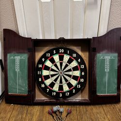 Dartboard Cabinet Set (with darts)