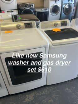 Like New Samsung Washer And Gas Dryer Set