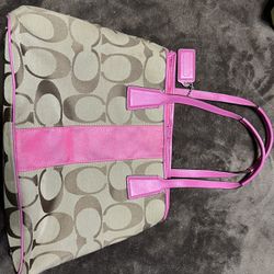 Coach Hot Pink Bag Purse Kisslock Framed Signature Cs Great Condition