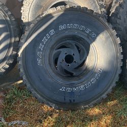 Used Set Of 35x12.5x15 Tires