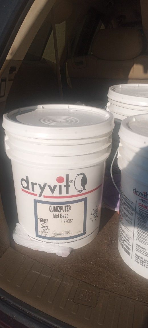 3 Dryvit 5 G 50$ Each One