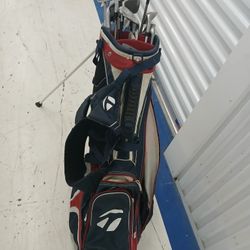 Right-Handed Golf Club Set with Stand Bag