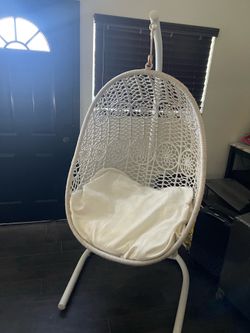 Egg chair