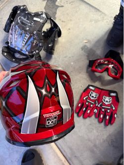 red racing helmet