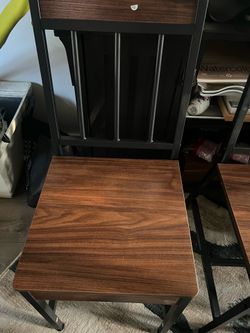 dining room chairs Brand new never been used dining room chairs