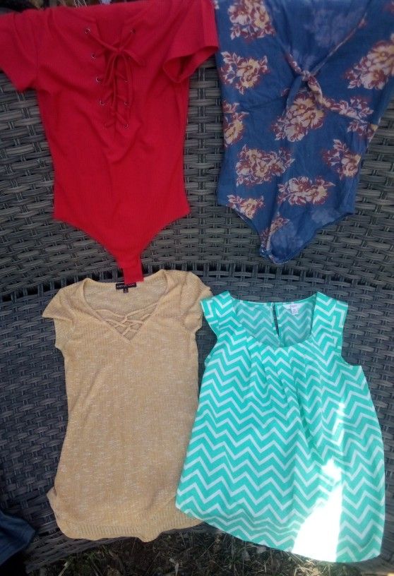 Assortment of Super Cute Tops, Size Small & XS, Buy all 4 For $6 or $2 Each, Excellent Condition 