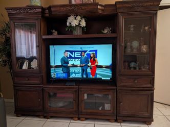 Tv console