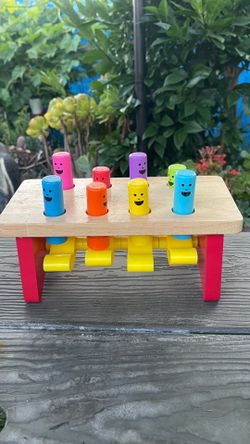 Melissa & Doug Deluxe Pounding Bench Wooden Preschool Learning Toy 10" x 5.5"