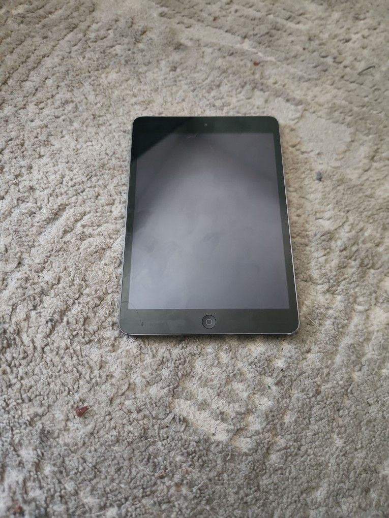 iPad Mini 2 Gen,  w/ WiFi  32Gb. Model A-1489