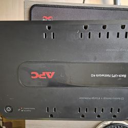 Lightly Used APC Battery Backup. (Needs New Battery)