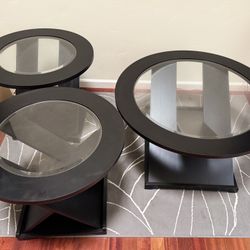 Black 3 Piece Round Occasional Table Set in good condition