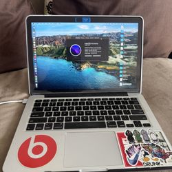 MacBook Pro 13” (2015) – i5 / 8GB / macOS Monterey