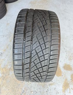 One tire only 295/25/22 Continental Extreme contact DWS with 80% Left like new only one in stock