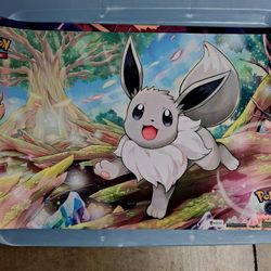 Pokémon Evee POKÉMON GO Game Play Mat 