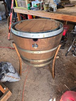 Wine barrel beverage cooler