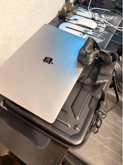 MacBook Air pro 16 inch